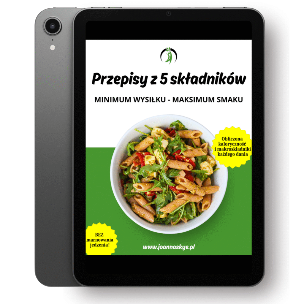 mockup okładka przepisy z 5 składników białe tło